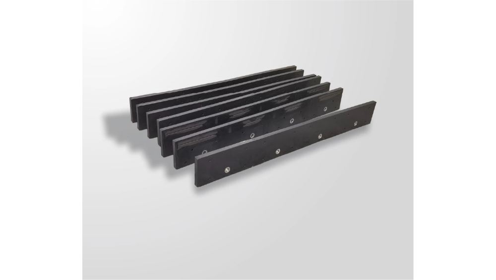 Best Snow Plow Blade Materials Ranked: Steel vs Carbide vs Cladding vs Rubber-Carbide